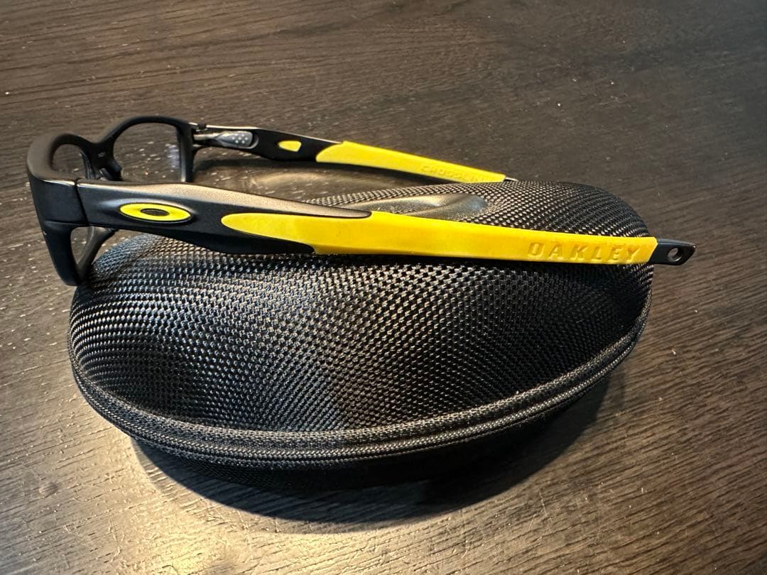 Oakley 交換サイドフレーム付きブラック/イエロー