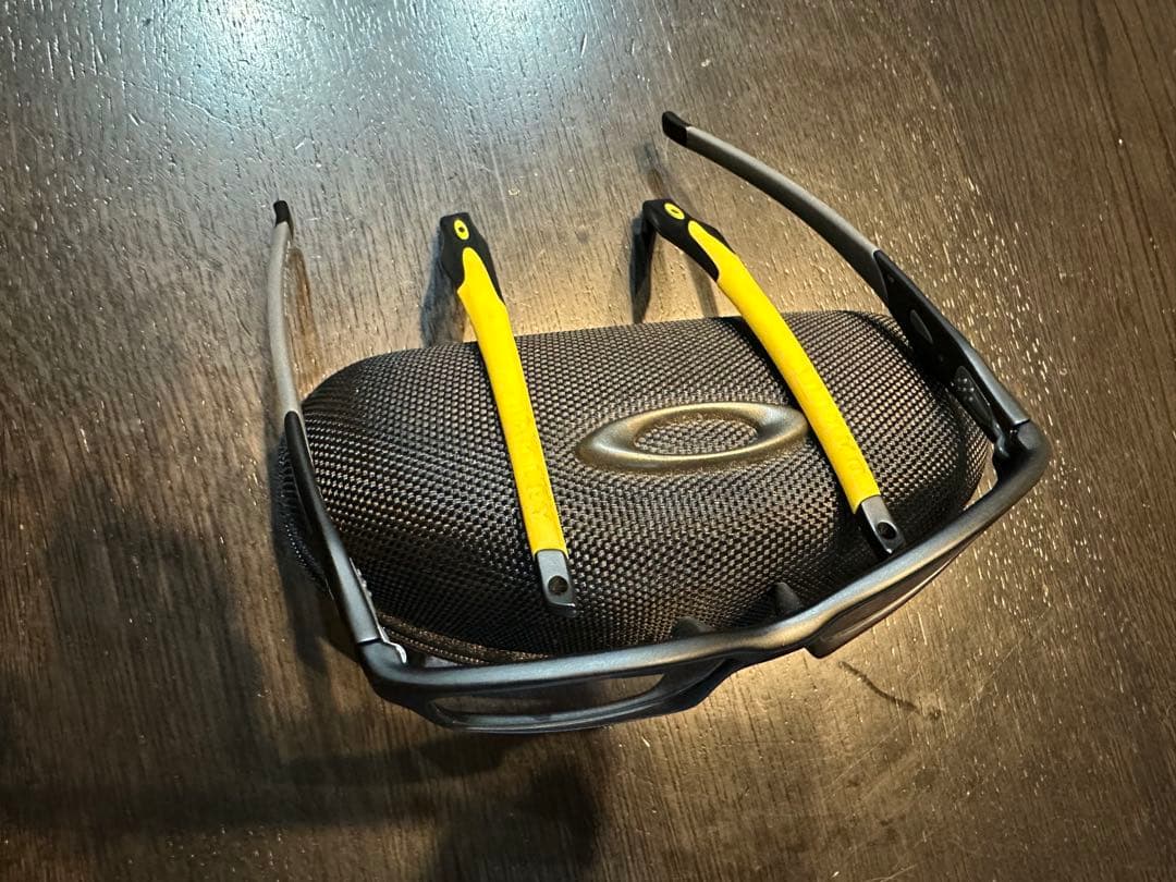 Oakley 交換サイドフレーム付きブラック/イエロー