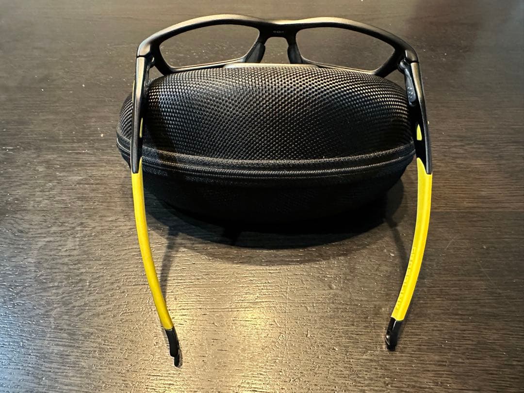 Oakley 交換サイドフレーム付きブラック/イエロー