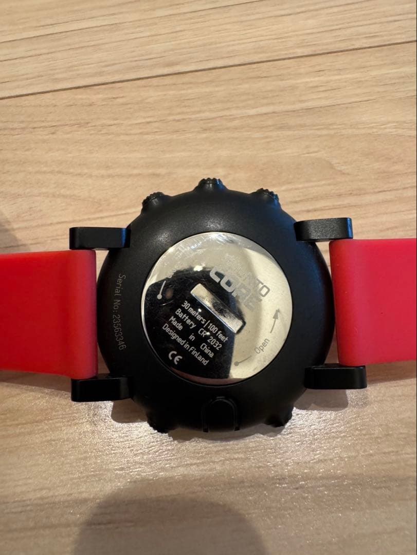 時計 suunto core