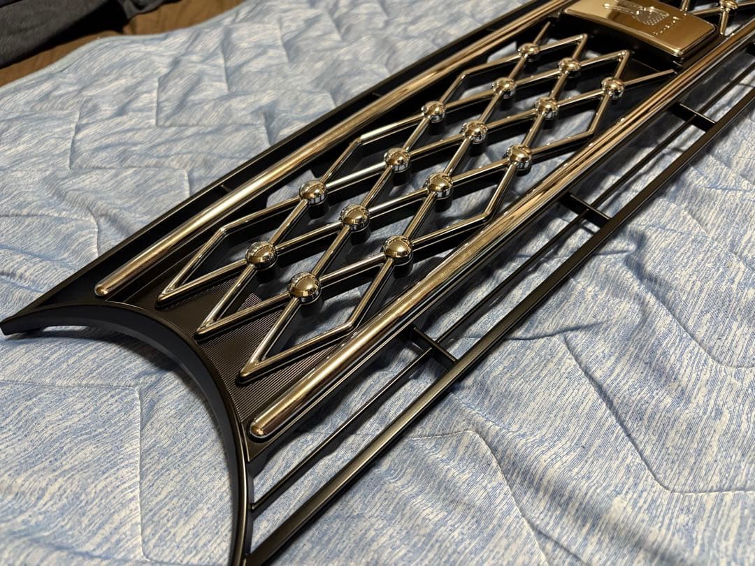 アルトラパン グリル 純正品