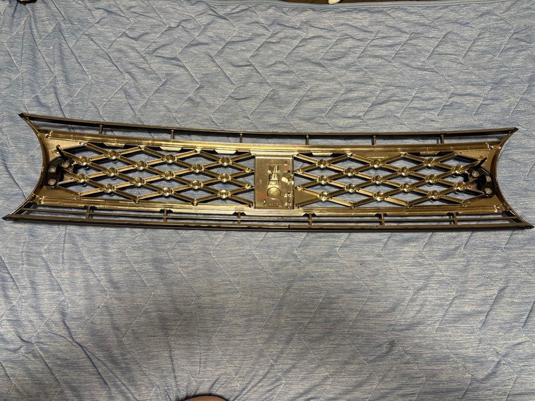 アルトラパン グリル 純正品