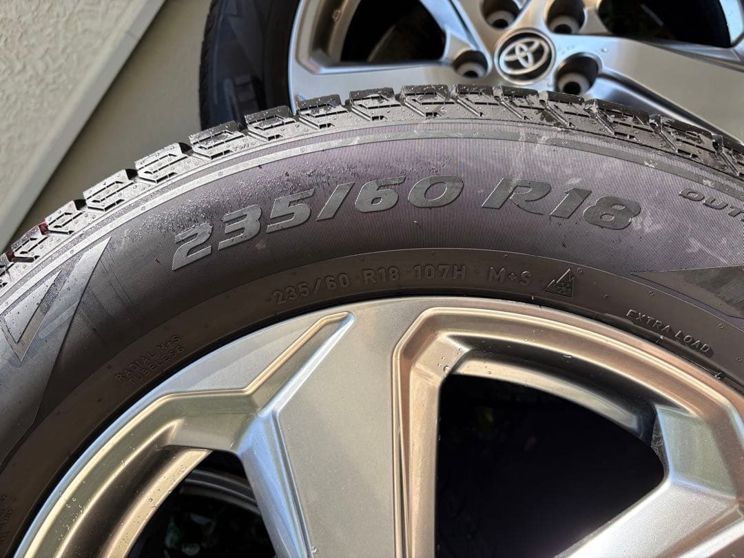 f*o様 Pirelli 225/60R18 タイヤ・ホイールセット