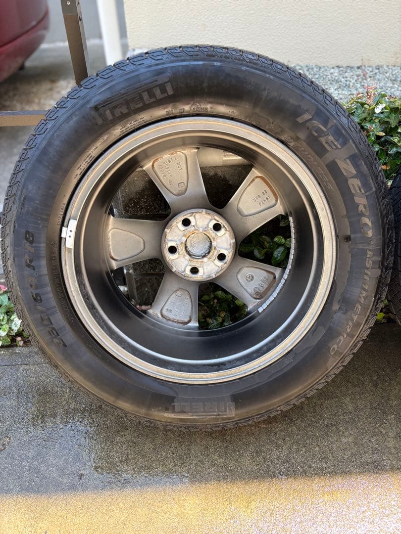 f*o様 Pirelli 225/60R18 タイヤ・ホイールセット