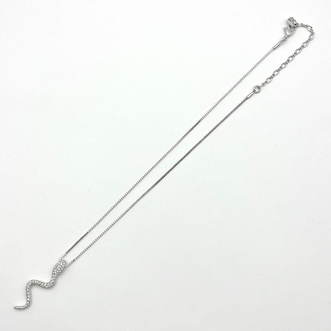 ⭐️SALE⭐スワロフスキー　ネックレス　蛇モチーフ　パヴェ　クリスタル　シルバー
