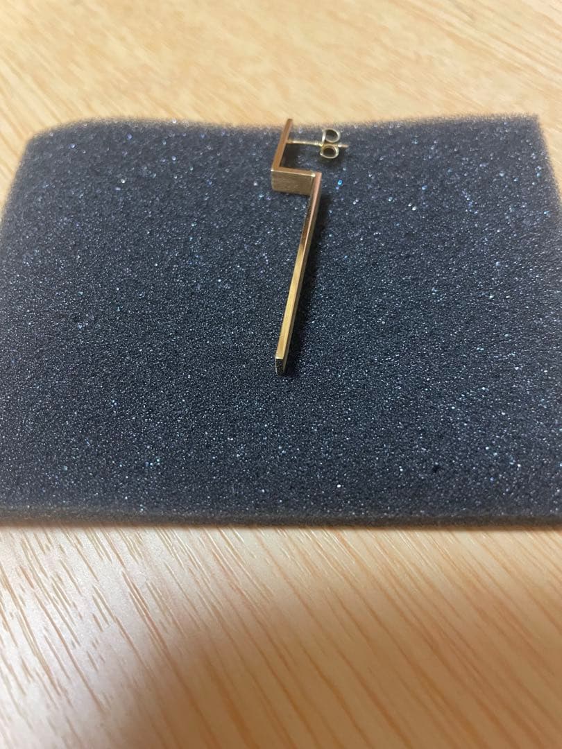 違い棚　ピアス　（片耳用）