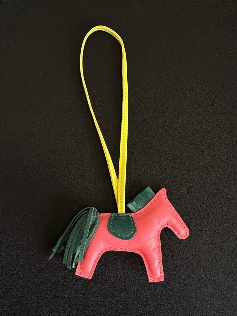 【美品】HERMESエルメス　ロデオ　チャーム　ローズアザレ　PM ペガサス