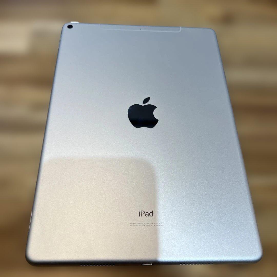 K1525 SIMフリー　iPad Air 第三代　64GB