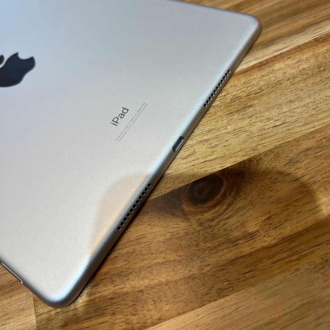 K1525 SIMフリー　iPad Air 第三代　64GB