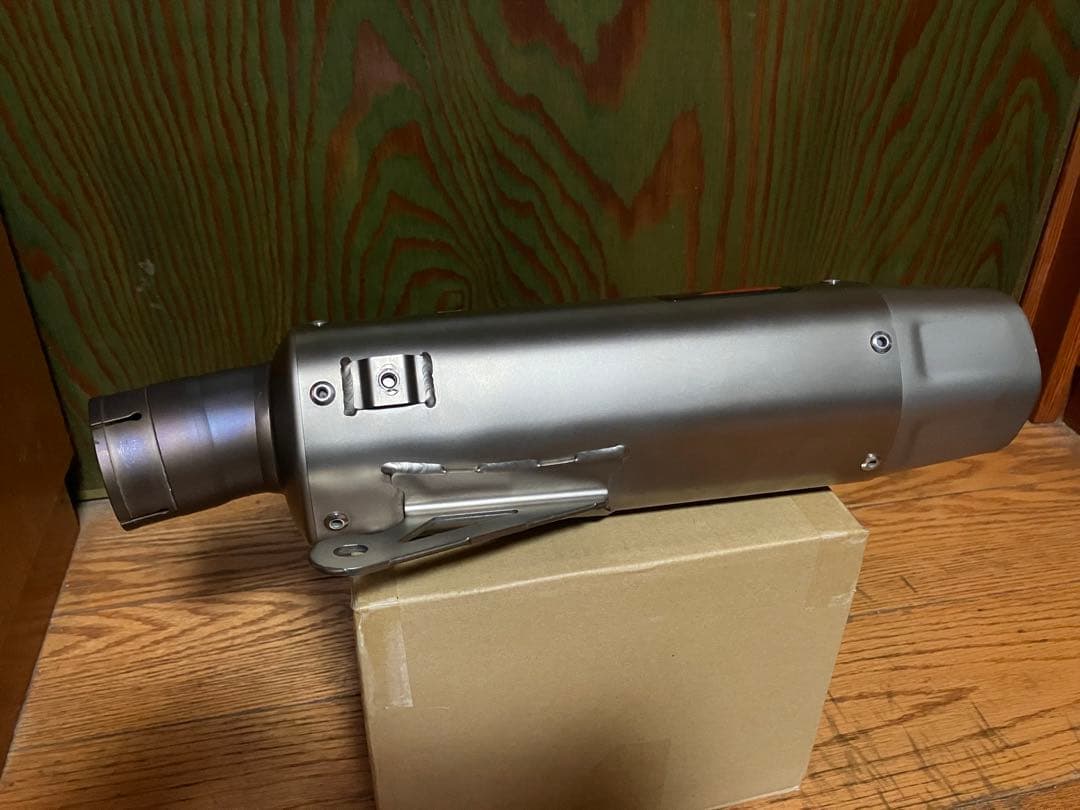 YZF−R1 2CR アクラポビッチ　スリップオンマフラー　チタン