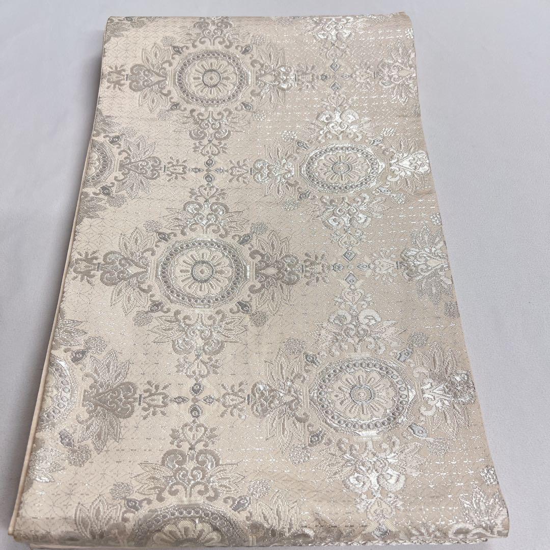 袋帯　華紋　花模様　七宝　銀糸　着物　011tz