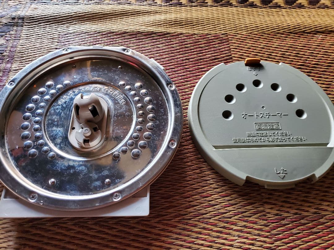 2022年製　HITACHI IH炊飯器 RZ-V100FM