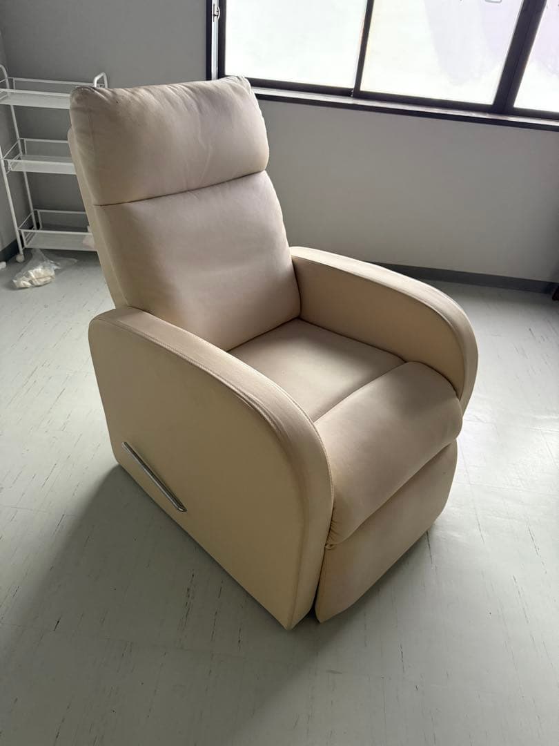 マツエク　リクライニングチェア