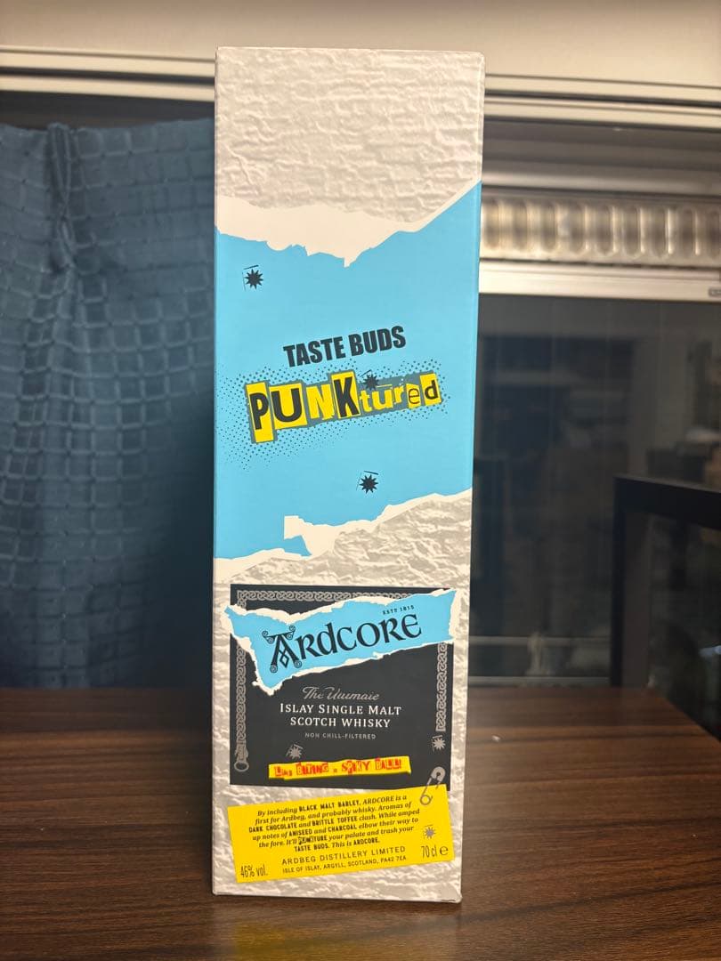 アードベッグ　アードコア　箱付き未開封