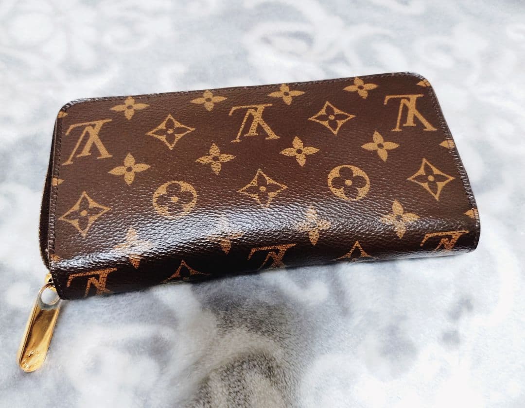 ルイヴィトン長財布　モノグラム