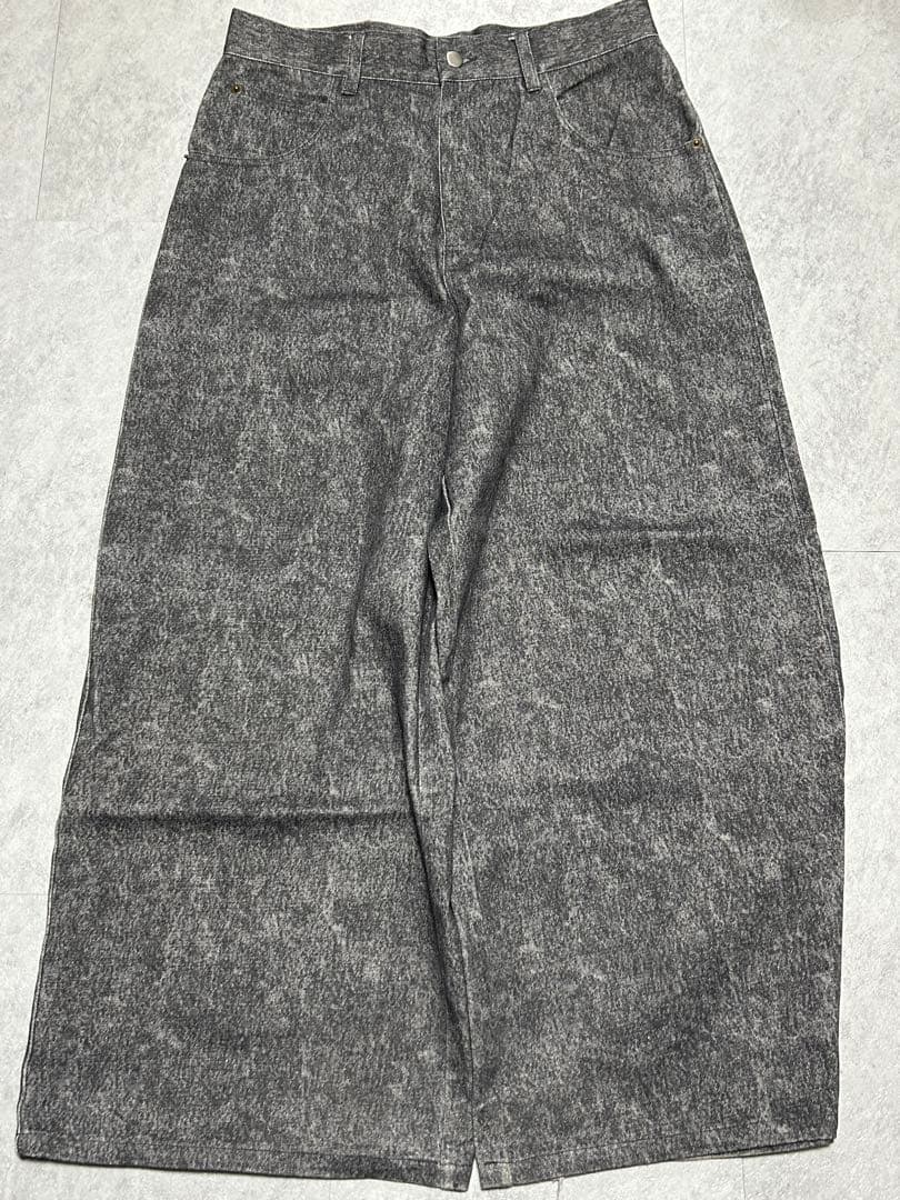 パンツ PLAY HOUR BAGGY PRINTED DENIM BLACK 1