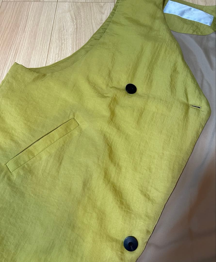 Dulcamara ラウンドカットパデッドベスト