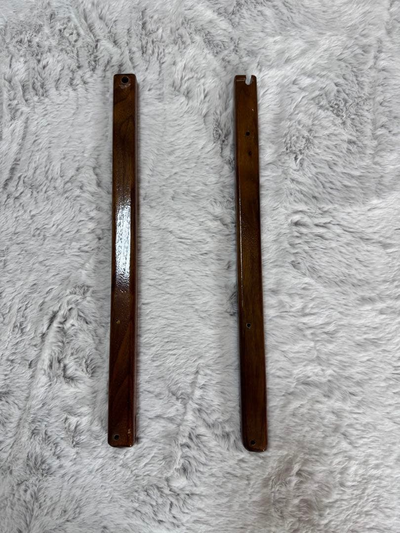 カーミットチェア　背もたれ両脇のパーツ（ウォルナット）