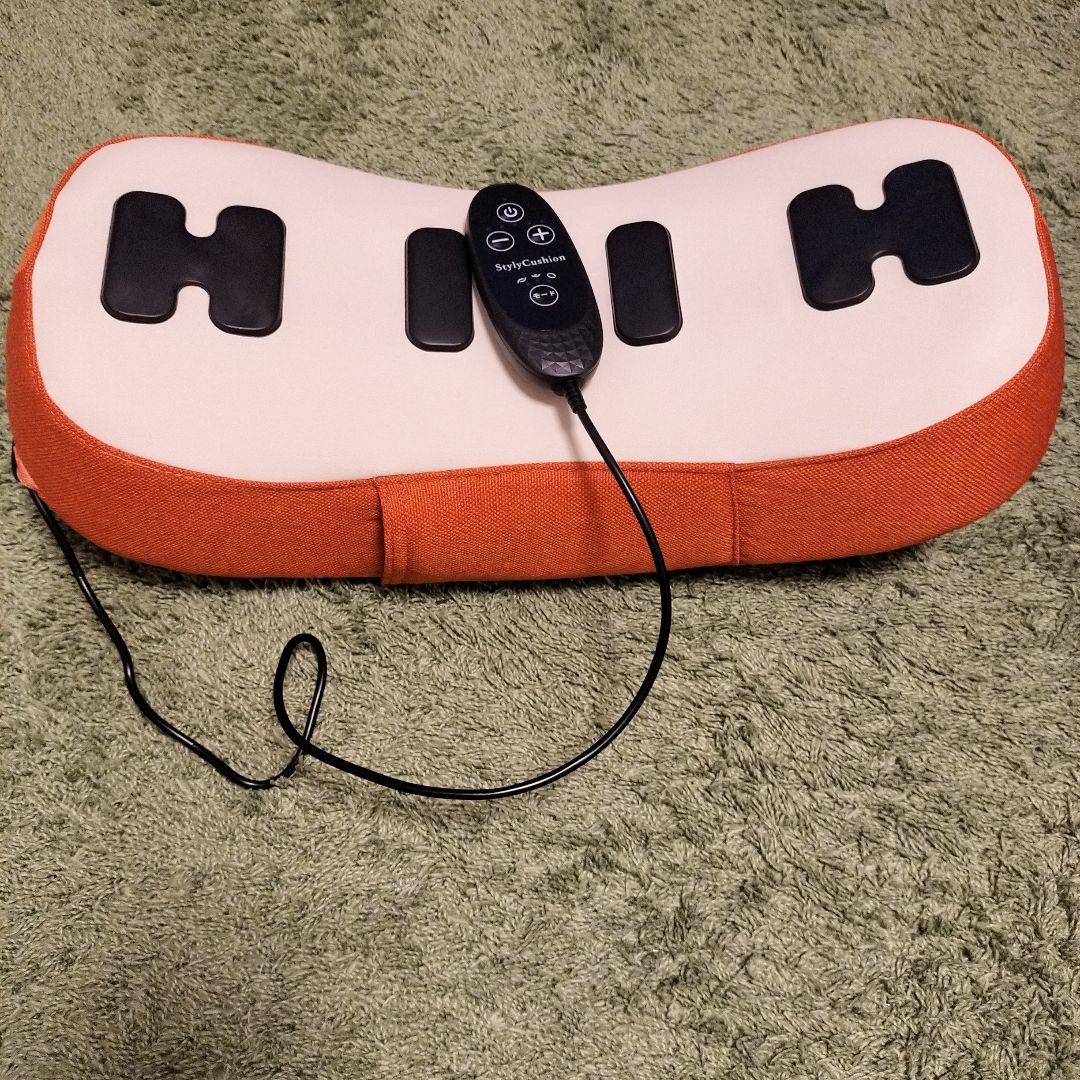 お値下げしました。クッション型マッサージ器 オレンジとホワイト