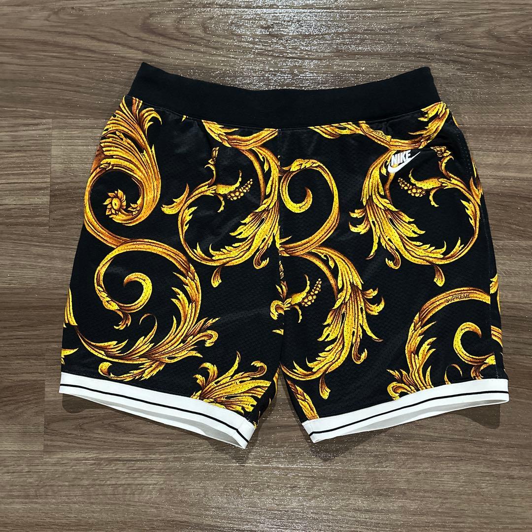 NIKE × Supreme バスケットボールショーツ