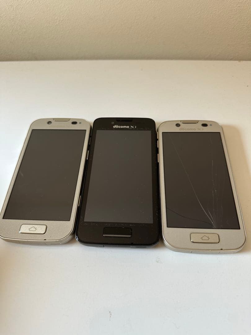 スマホ本体　ガラケー　ジャンク品　動作未確認