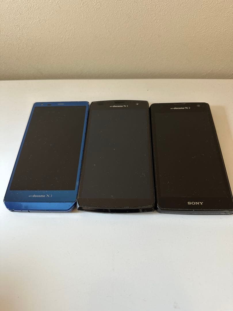 スマホ本体　ガラケー　ジャンク品　動作未確認