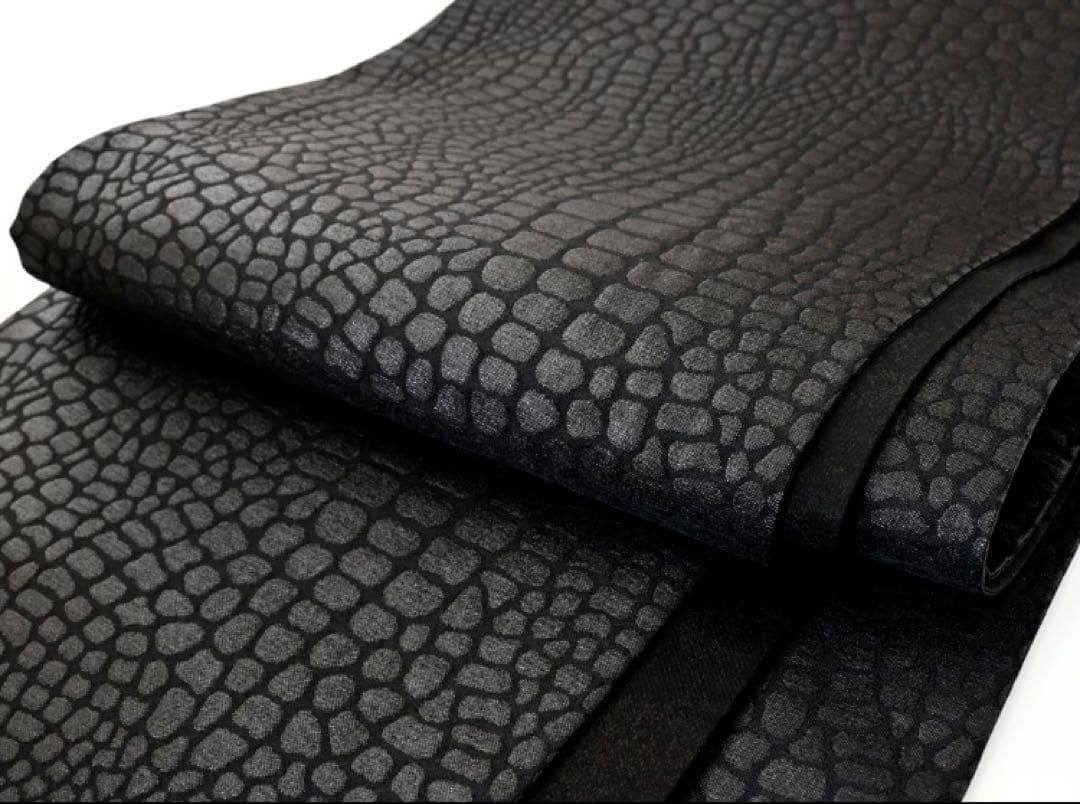 お仕立て上がり 振袖用 クロコ風 型押し柄 袋帯 日本製 ブラック　黒と白