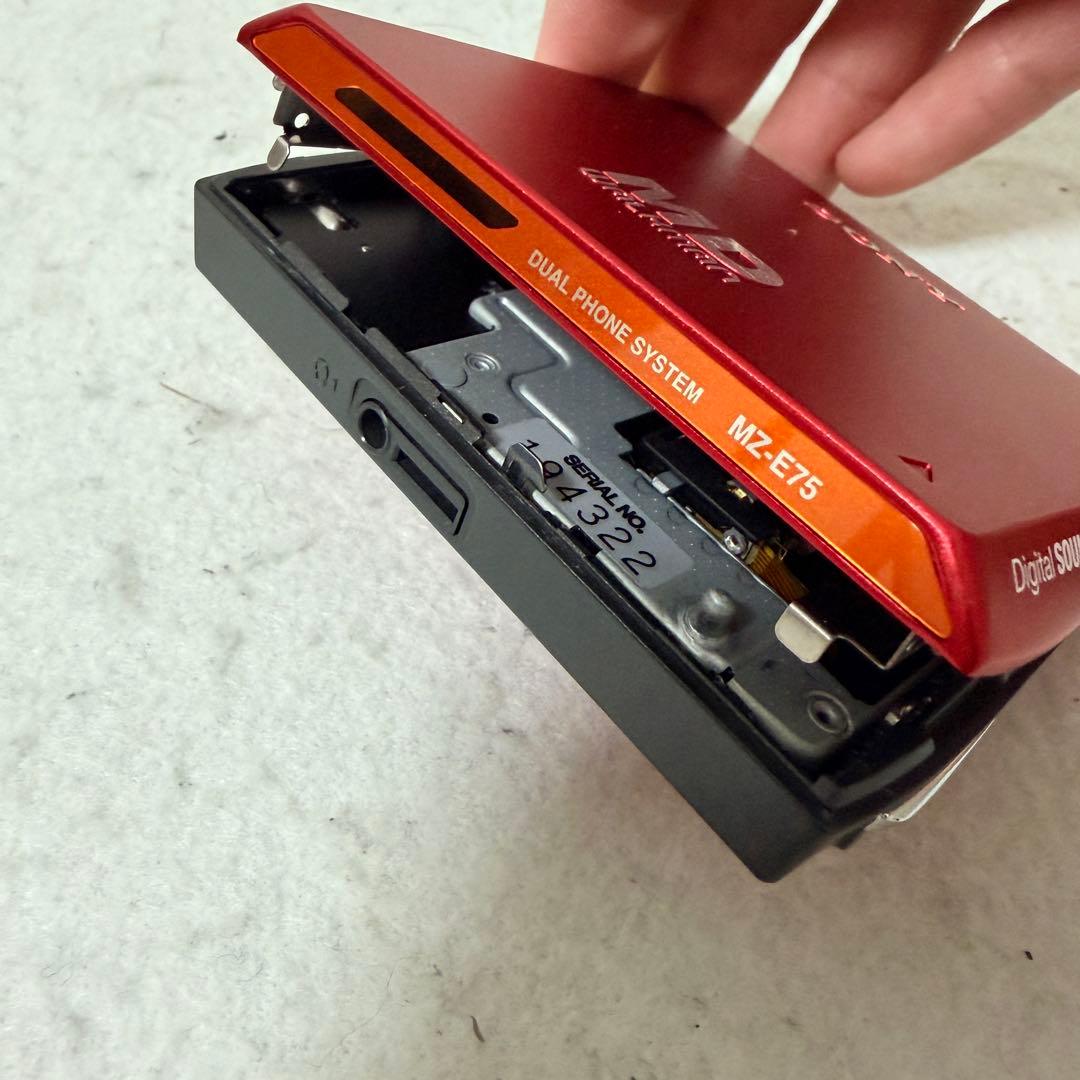 SONY MZ-E75 MD WALKMAN ウォークマン 赤 レッド 動作品