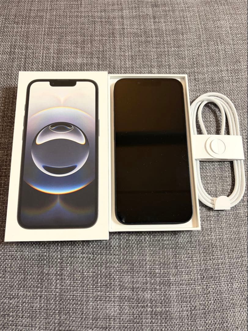 美品 iPhone16e 128GB ブラック 未使用充電ケーブル