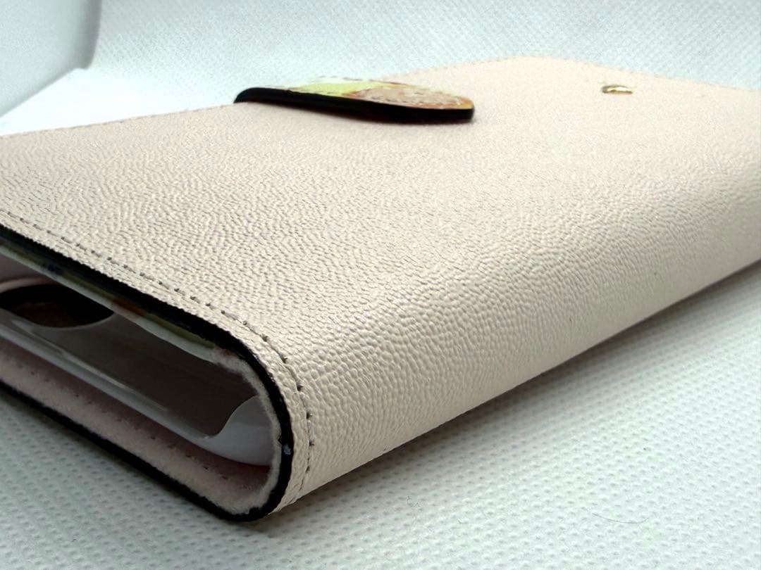 Luria 4℃ ルリア iPhoneSE2 SE3 7 8 手帳型ケース