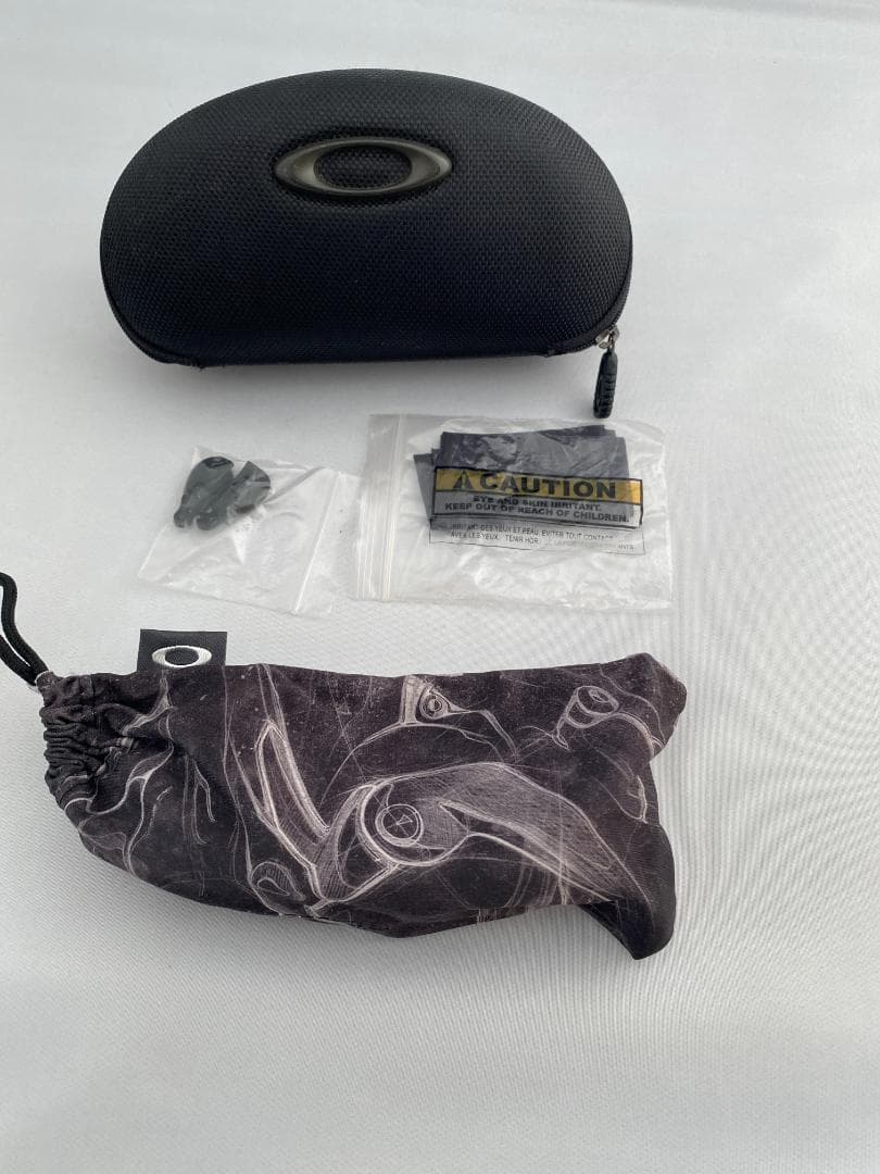 Oakley スポーツサングラス ブラックフレーム