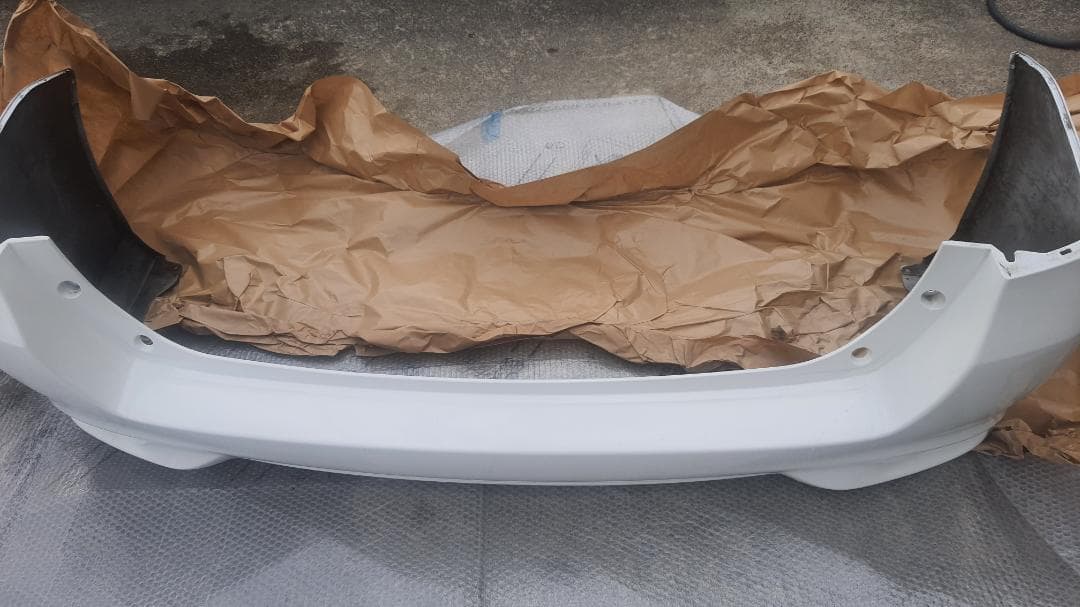 カローラフィールダー リアバンパーカバー 中古 160系