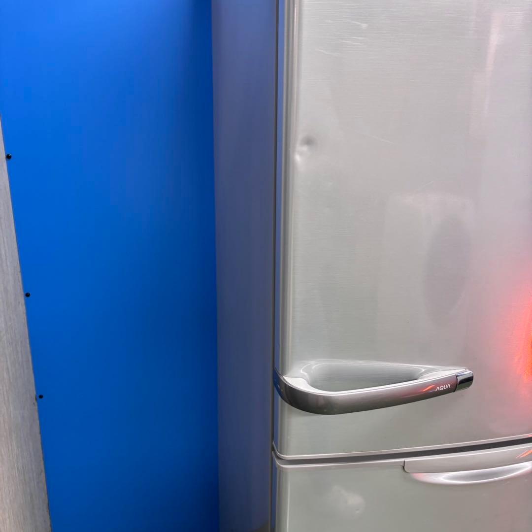 658 AQUA大型冷蔵庫　300L強　小型　右開き　4ドア　格安　関東配送無料