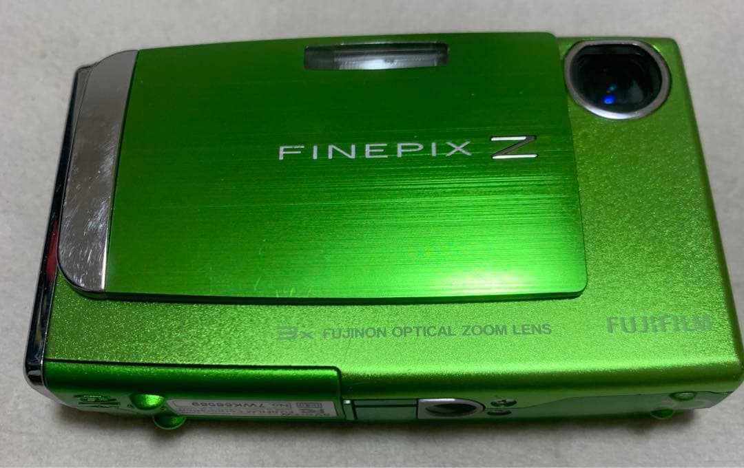 FUJIFILM FinePix Z10fd 本体のみ (写真通り)の出品です.