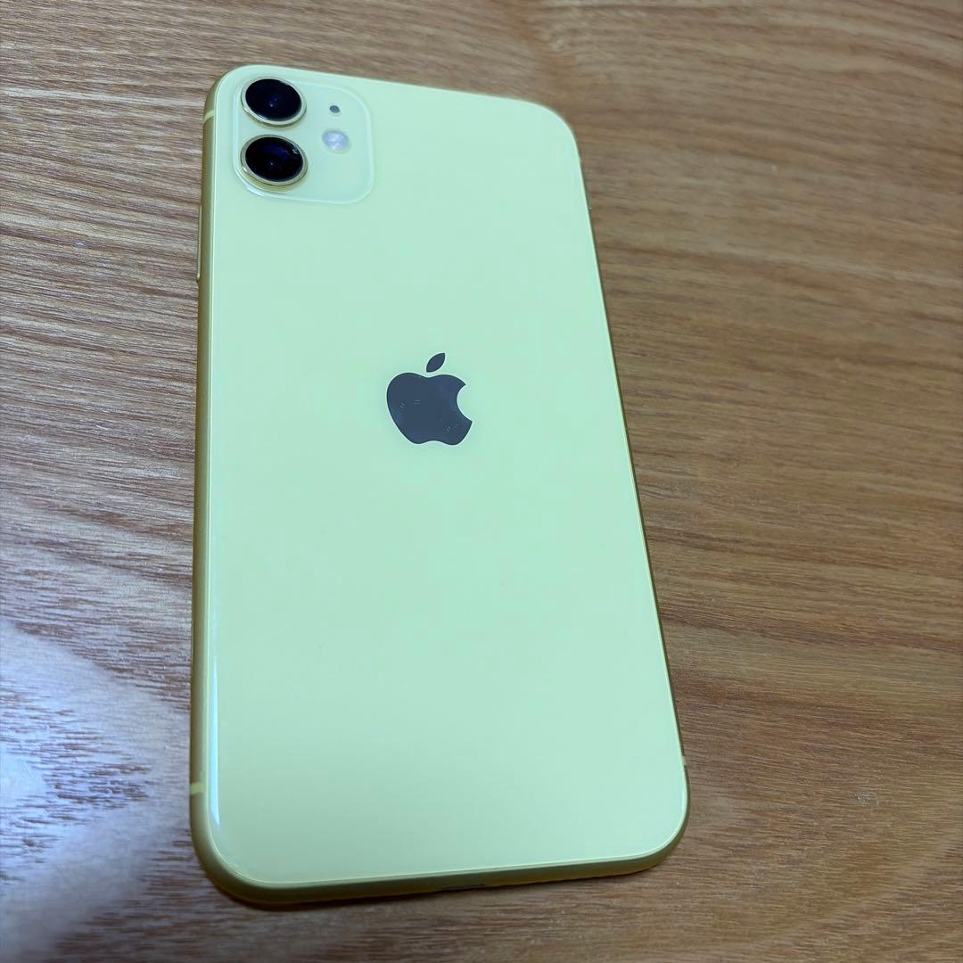 iPhone11 256GB レンズヒビ有り　使用に問題はないですが難あり