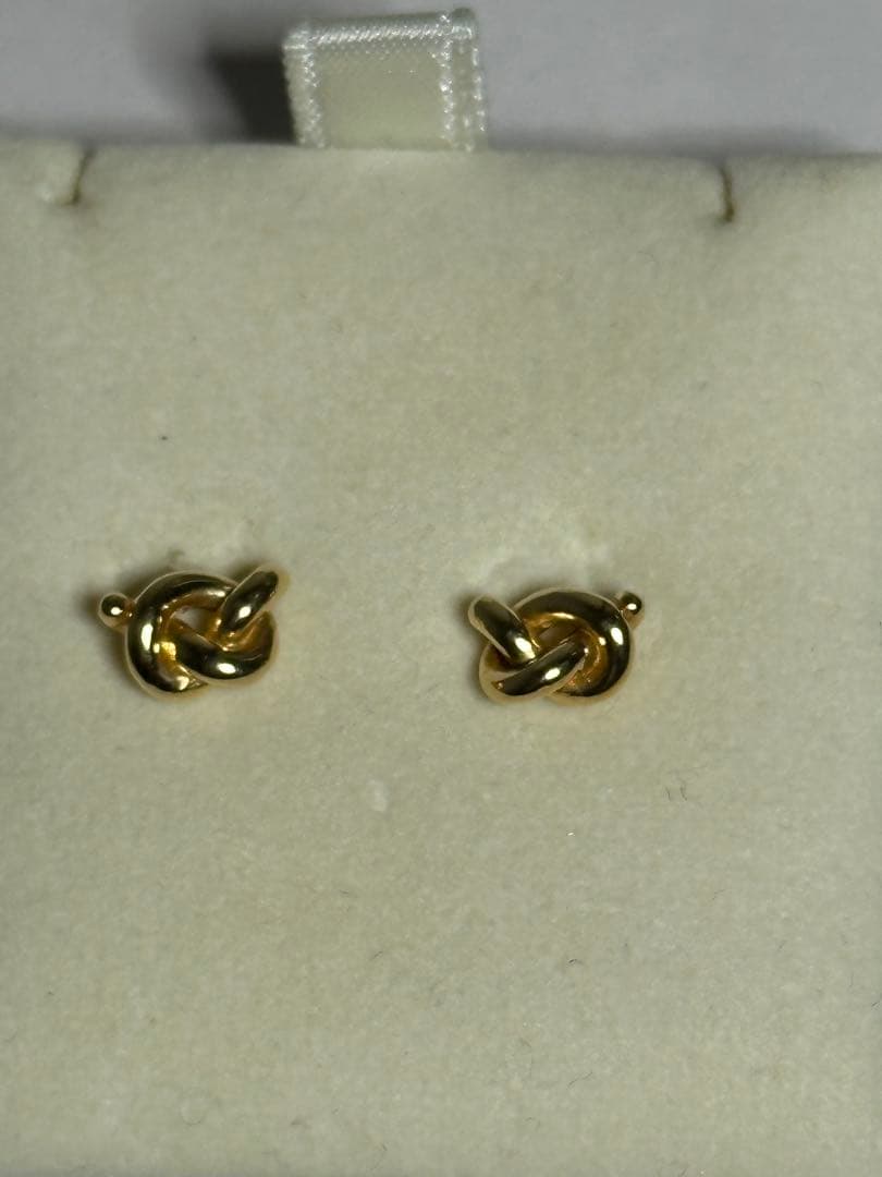 renoma ノットデザイン 750ゴールドネックレス 、ピアスのセット