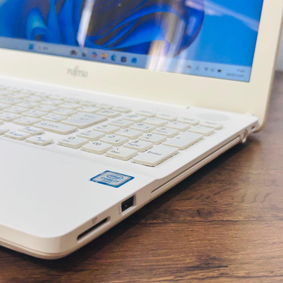 メモリ32GB/SSD512GB 高性能i7 ノートパソコン Windows11