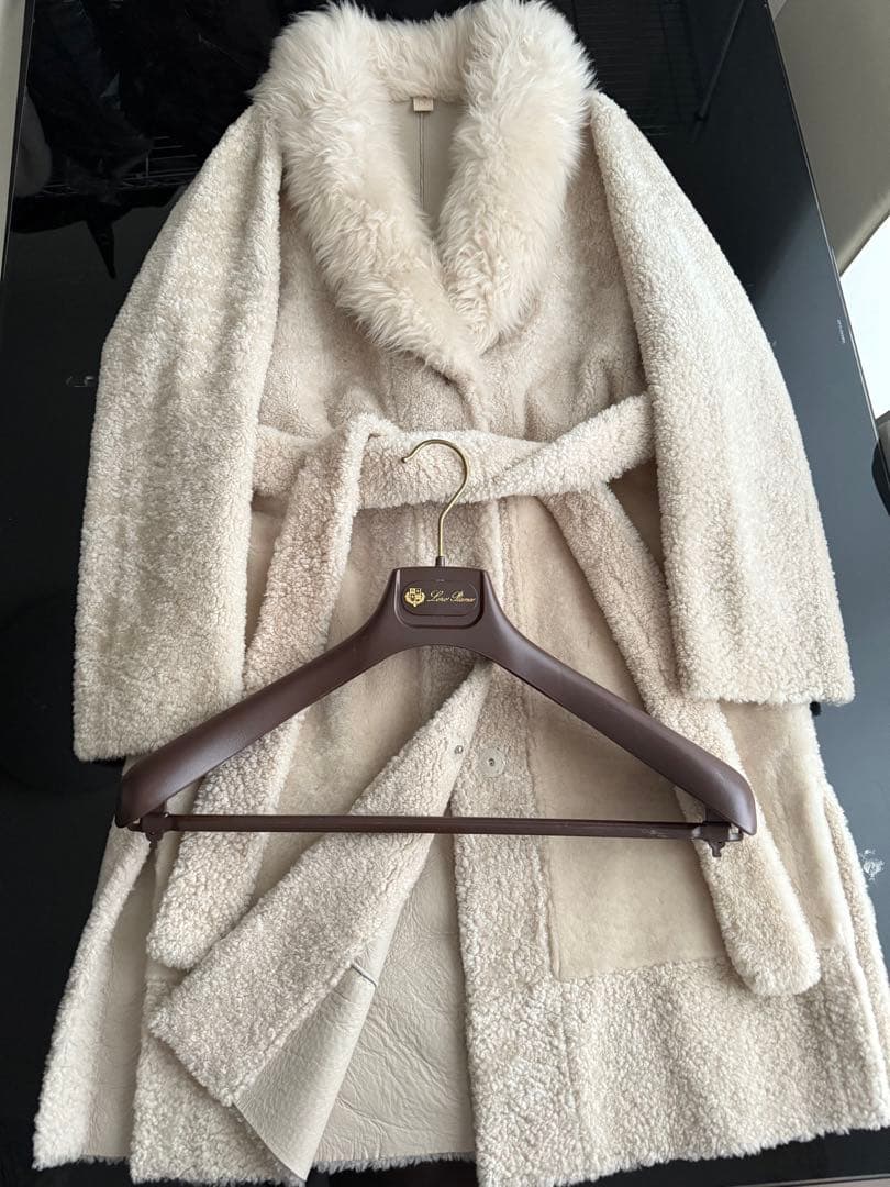 イタリア製　Lisa Conte リサコンテ　ムートン コート