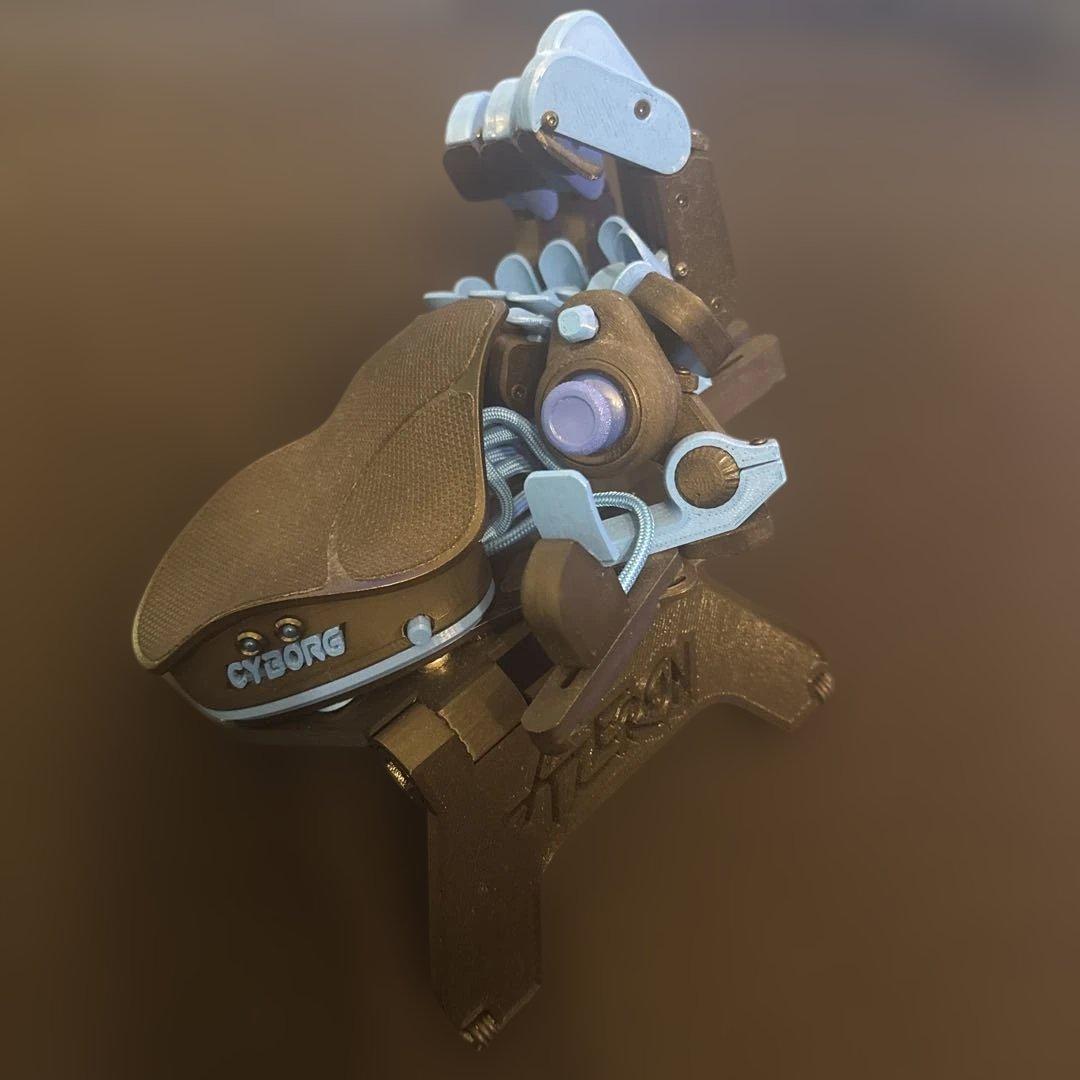 PC用ゲームコントローラー・コンバーター AZERON CYBORG