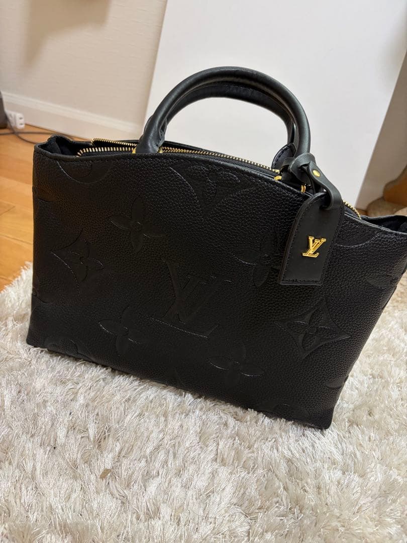 ブラックバック　ファスナー付