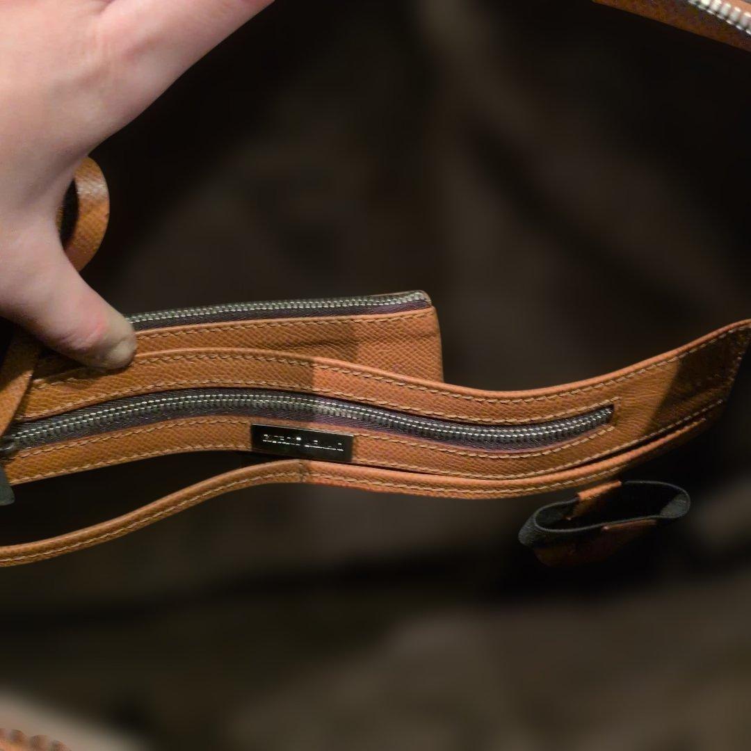 北*拳様 新品　傷有　アルマーニ　オレンジレザートートバッグ