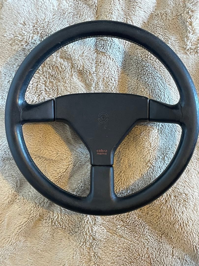 Cobra Momo ステアリングホイール　イタリア製