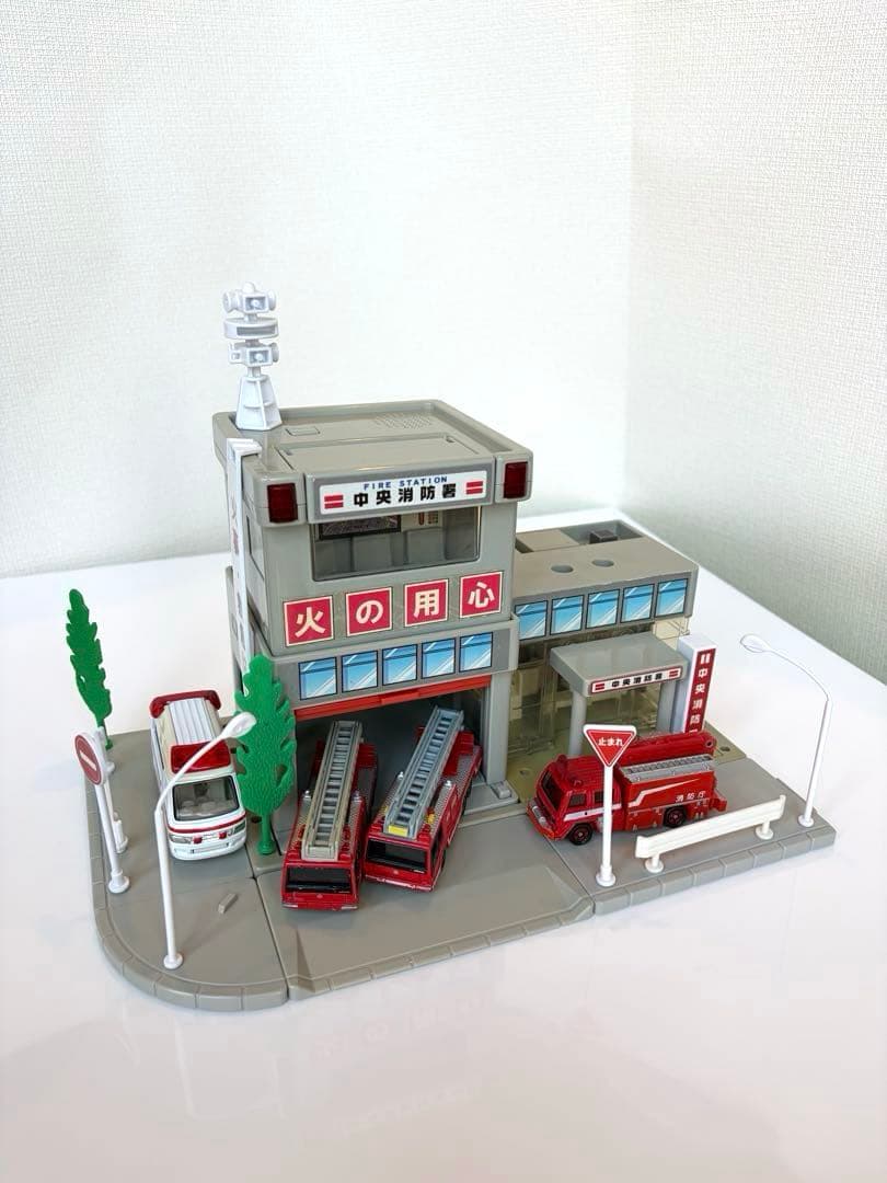 トミカタウンセット 消防署、ENEOS 、コンビニその他5種まとめ売り