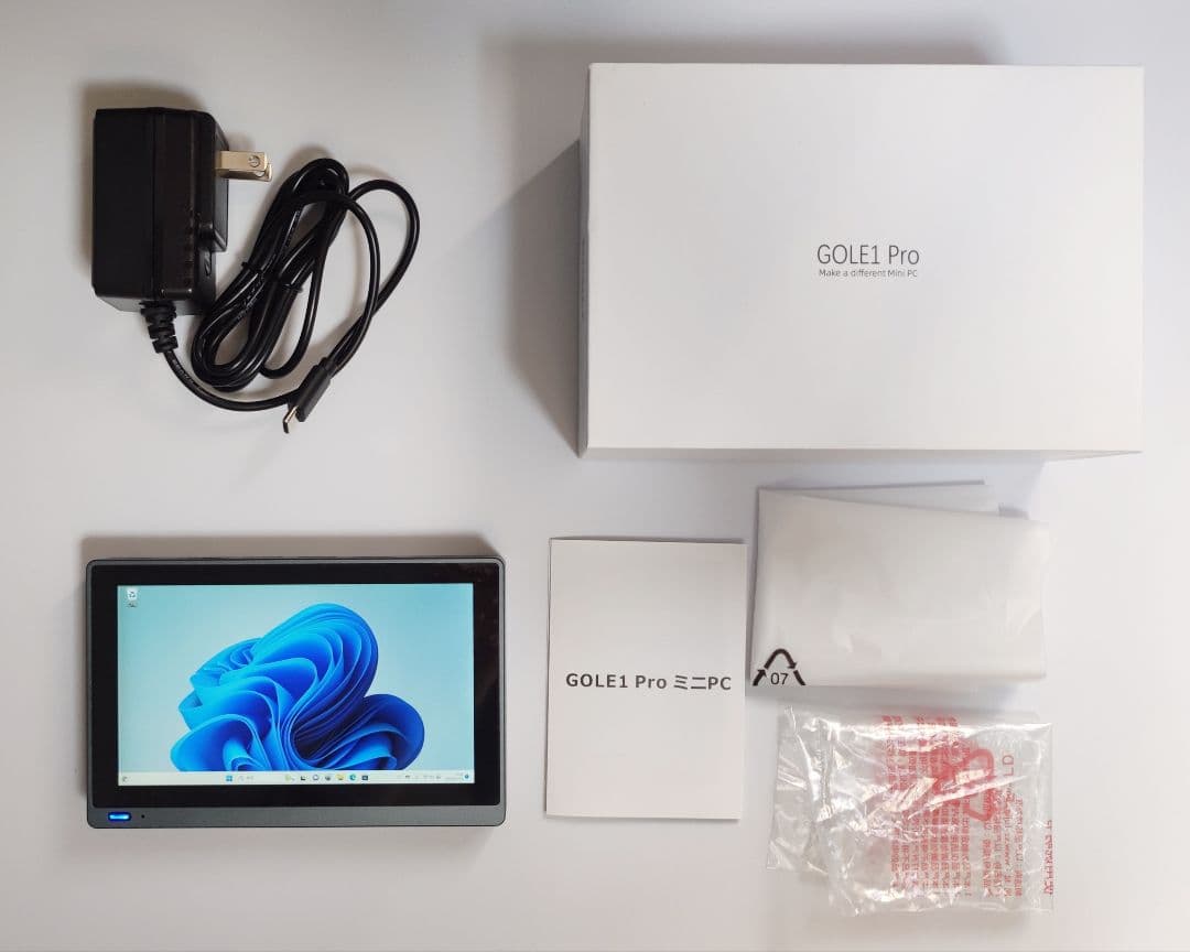 5.5インチ・タッチパネルのミニPC【HigolePC Gole1 Pro】