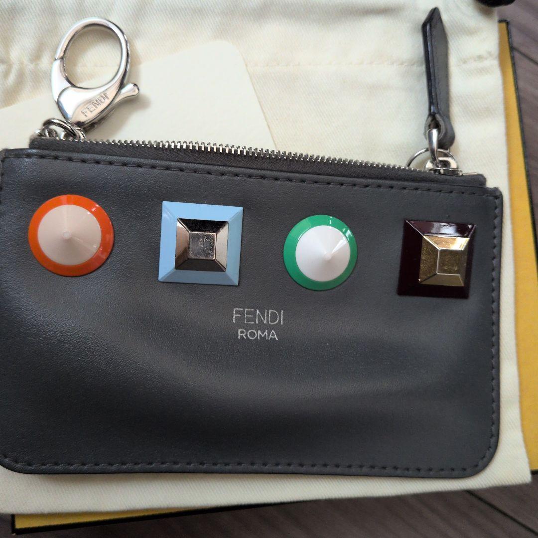 FENDI グレー レザー ケース