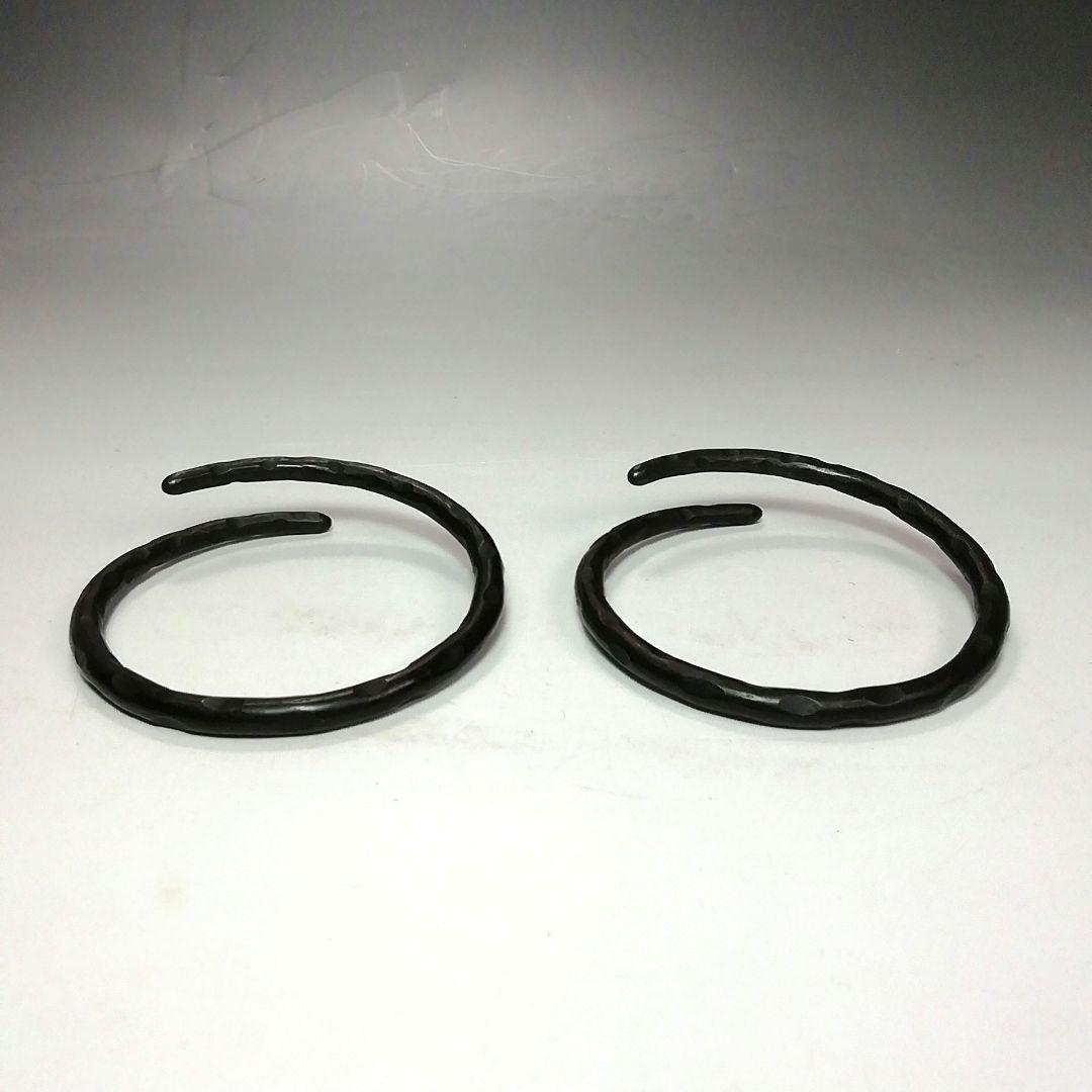 Ｓ６０２　釜鐶　『鉄　石目鐶』『釜師　吉羽興兵衛作』　共箱　茶道具