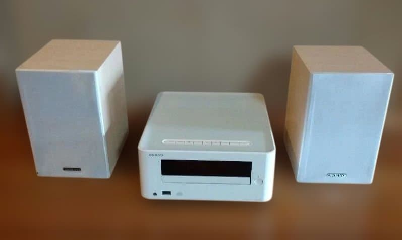 断捨離中　ONKYO CDレシーバー　X-U6