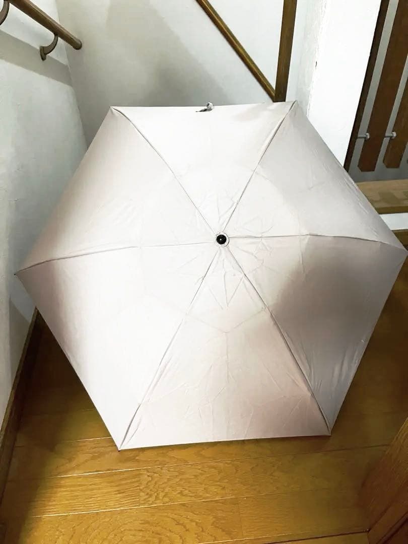 サンバリア100 折りたたみ　遮光100% 日傘　M ピンクベージュ