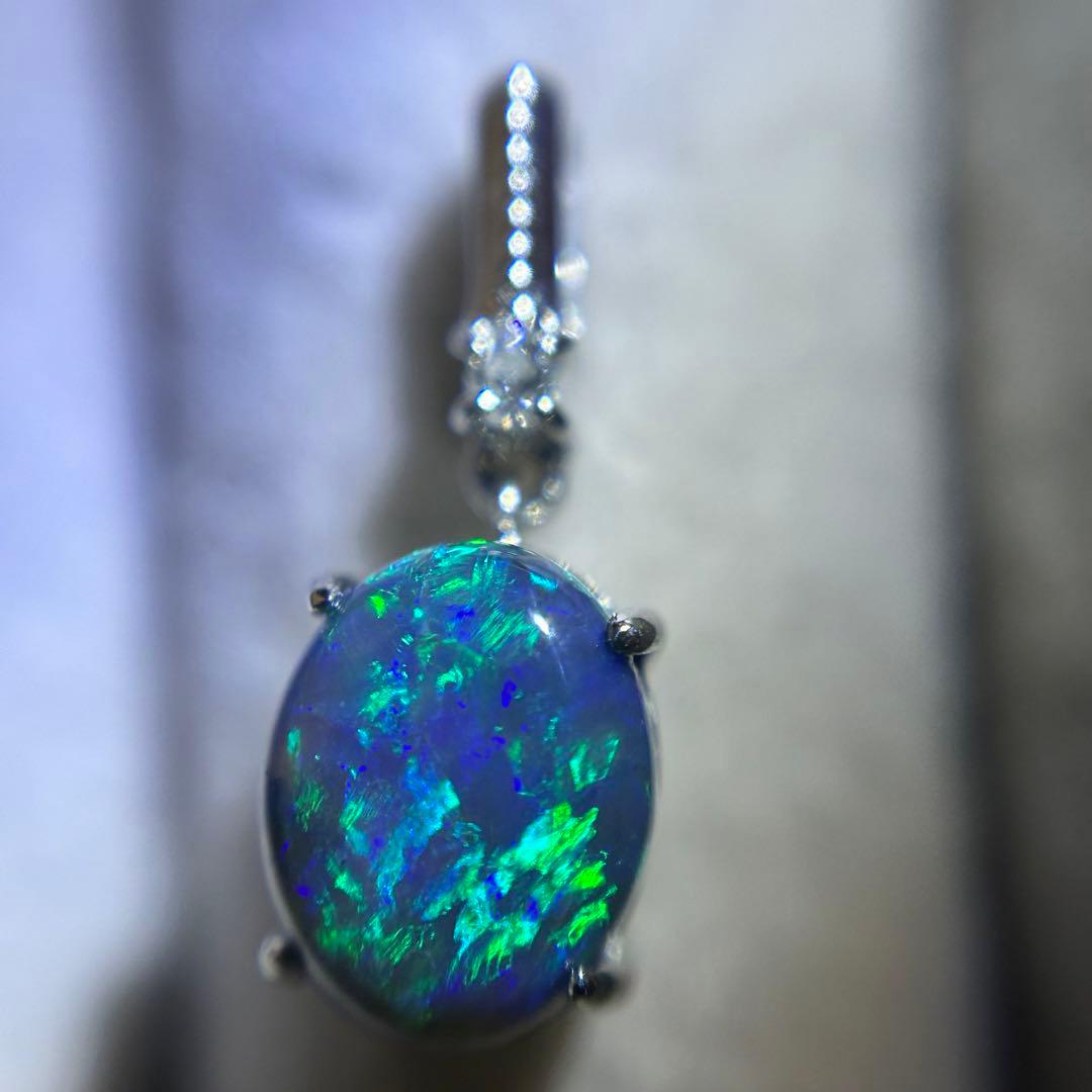 ライトニングリッジ　天然　ブラックオパール　ペンダントトップ　pt900