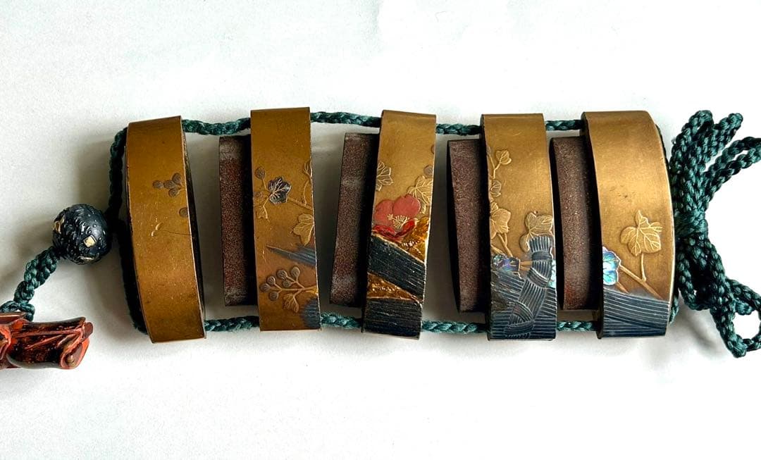 時代物　蒔絵印籠